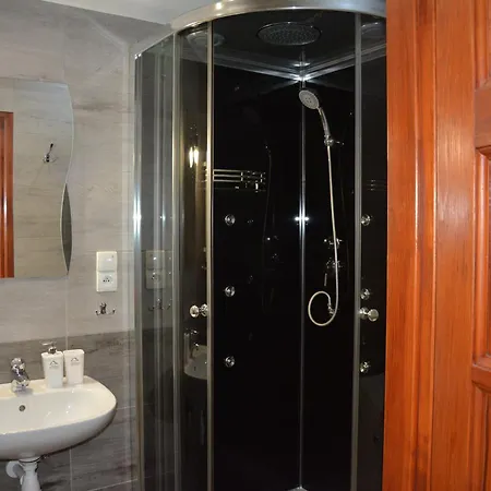 Noclegi Jaroszowice Pensjonat *